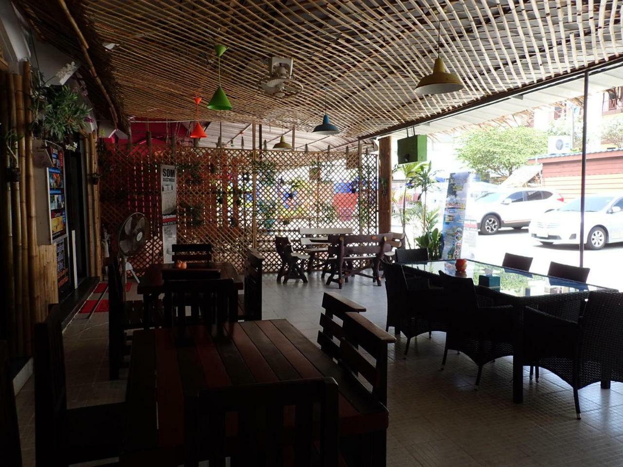 Som Guesthouse Patong Exterior photo
