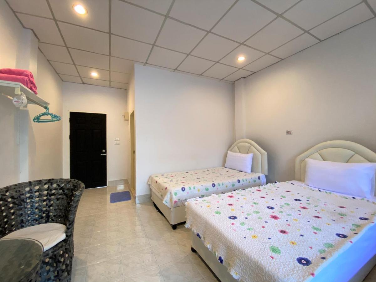 Som Guesthouse Patong Exterior photo